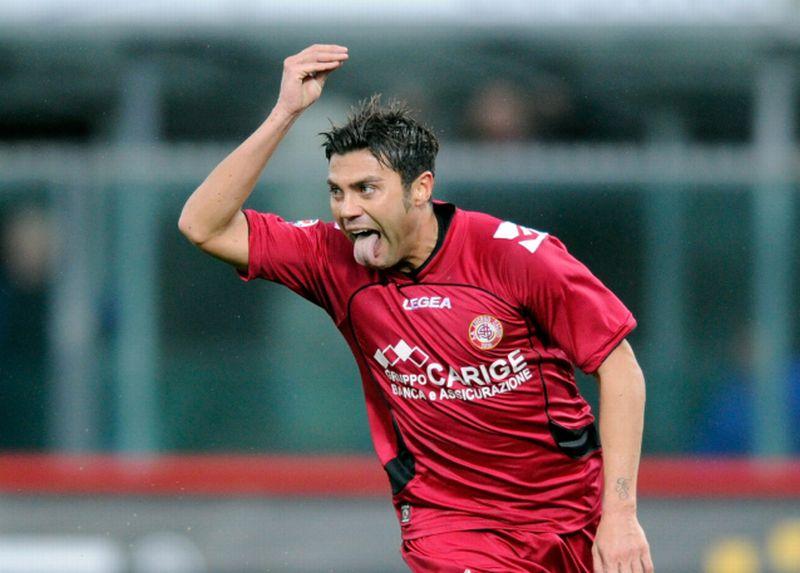 Serie bwin: colpo del Crotone a Livorno