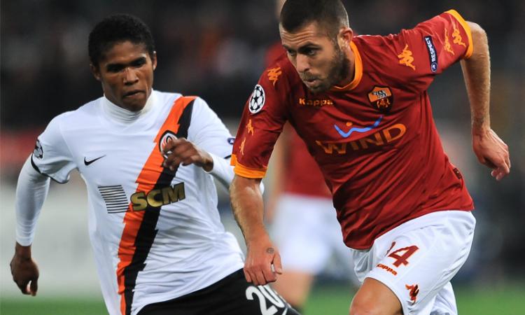 Champions: disastro Roma, Van Persie e Arshavin rimontano il Barcellona