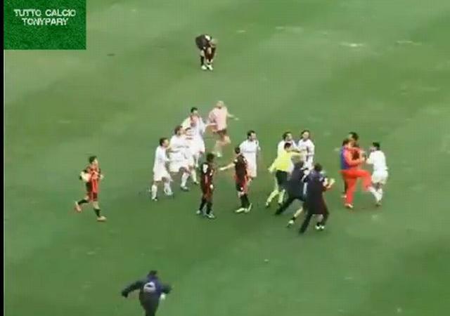 Lega Pro, UFFICIALE: il Foggia riparte da -1