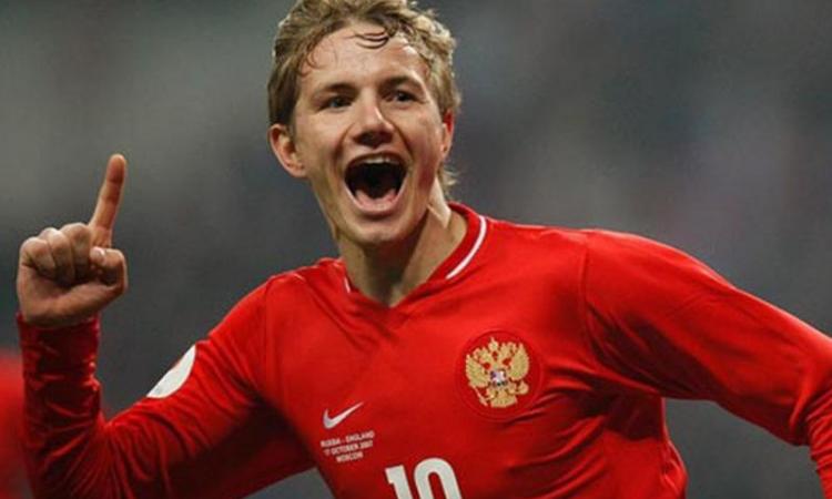 Euro 2012: Tripletta Pavlyuchenko, Barnetta spaventa l'Inghilterra!