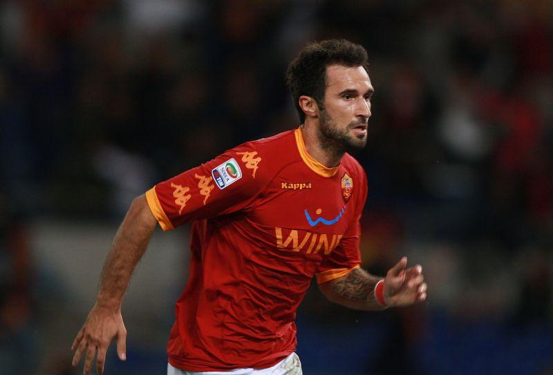 Roma, Vucinic calls Totti to Al Jazira