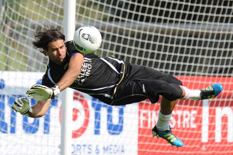 EXCLUSIVE Torino negotiate with PSG for Salvatore Sirigu! 