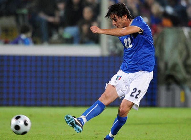 Montolivo e Aquilani, i mister X fanno vincere l'Italia. Spagna k.o.!