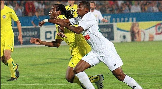 Eto'o segna ed esulta col cappello del poliziotto! VIDEO