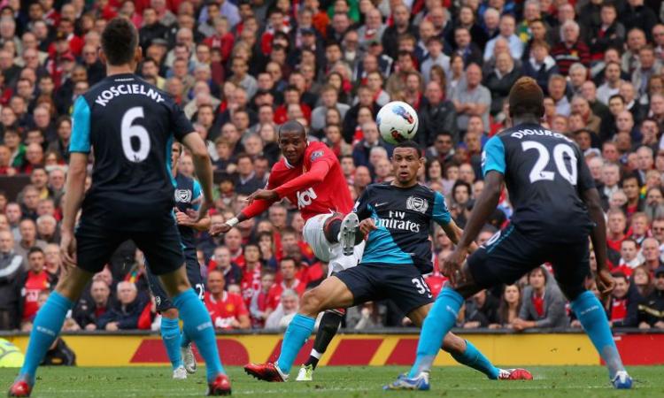 Premier: Manchester padrona! Lo United ne rifila 8 all'Arsenal, il City vola!