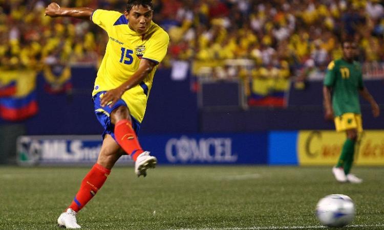 Betis encanta la Juve: Benat e Montero