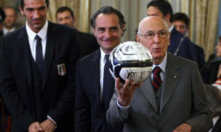 Calcioscommesse: Prandelli 'Farina in Nazionale'