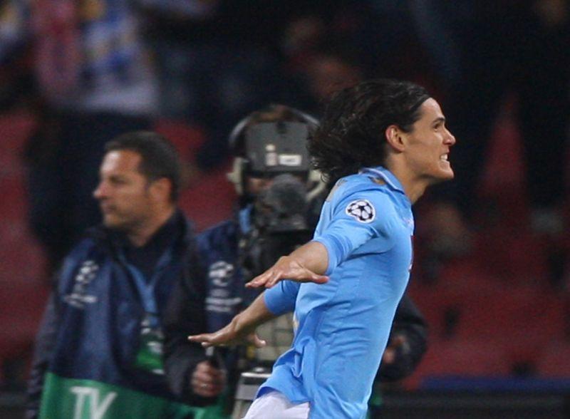 Champions: miracolo Cavani a Napoli! Alvarez regala gli ottavi all'Inter