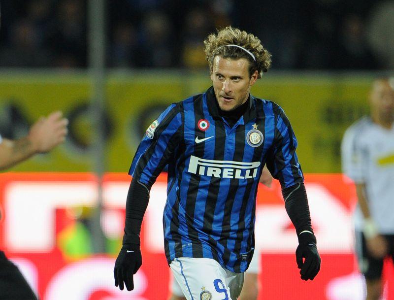 Inter: Lucas sì ma Forlan resta