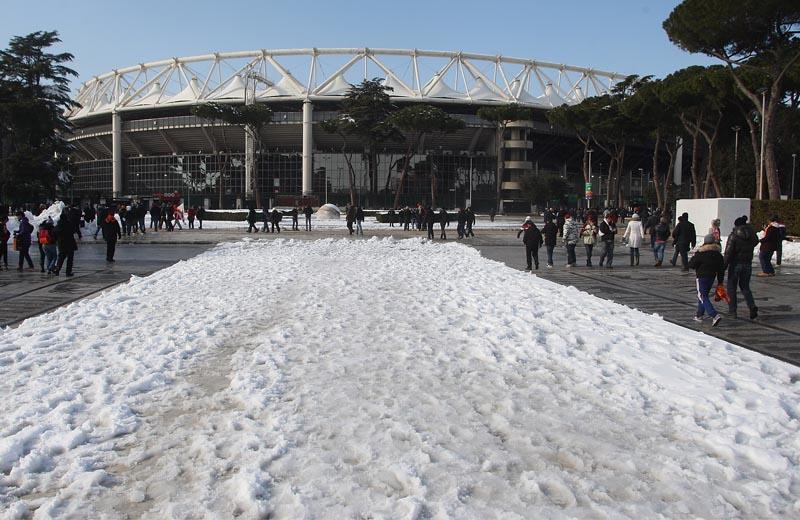 Lazio nel ghiaccio: tra rinvii e spostamenti c'è chi paga...