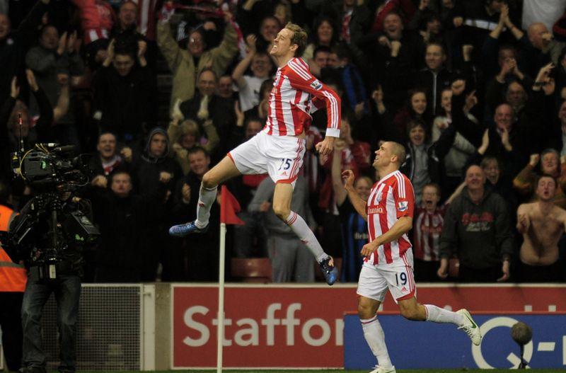 Stoke City, possibile rinnovo per Crouch