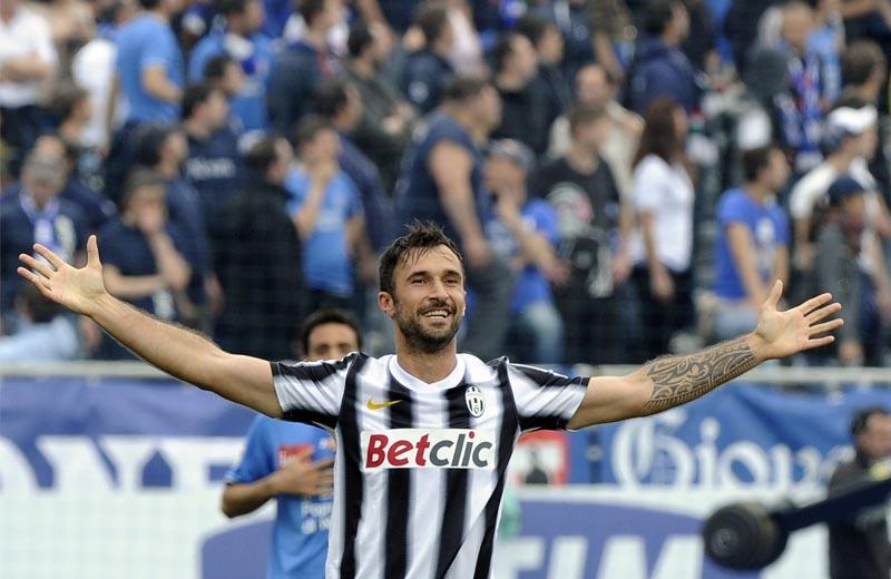 Vucinic: 'Juve-Roma indecifrabile, per lo scudetto non c'è una favorita. Vlahovic? I conti si fanno alla fine'