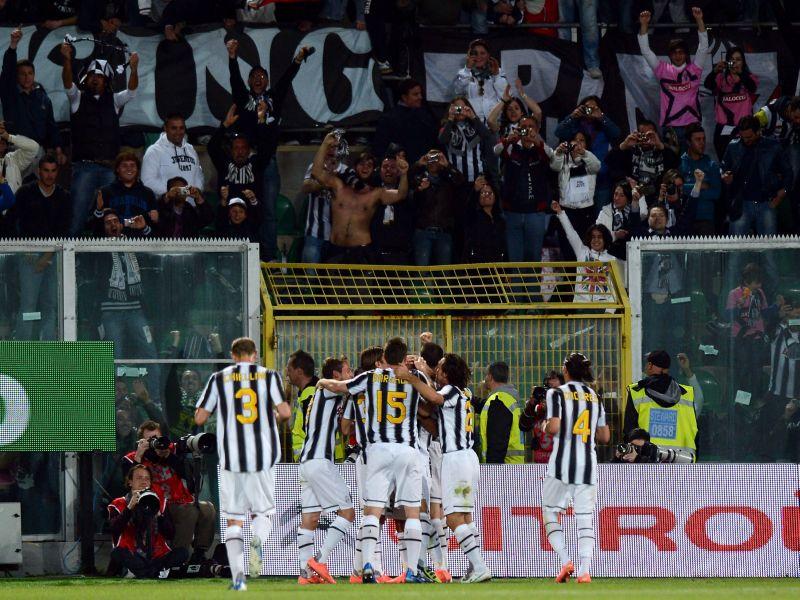 Serie A. Milan ko, Juve prima! Lazio-Napoli 3-1; pari Inter, crollo Roma