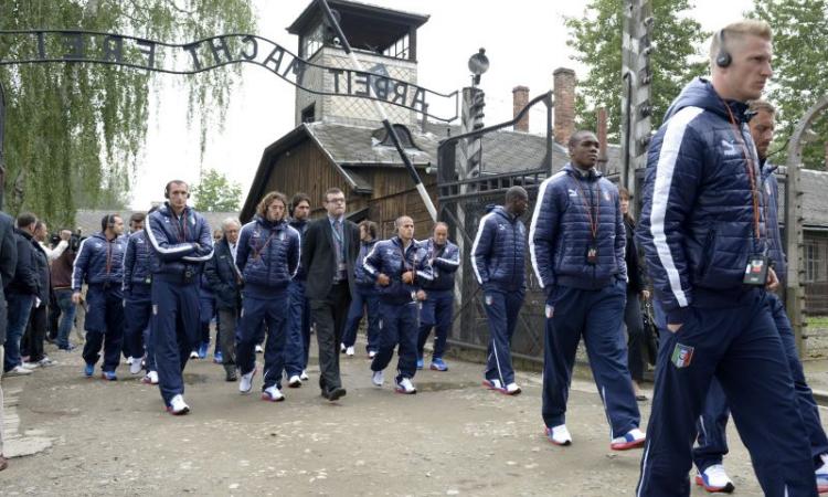 Nazionale in visita ad Auschwitz FOTOGALLERY - VIDEO