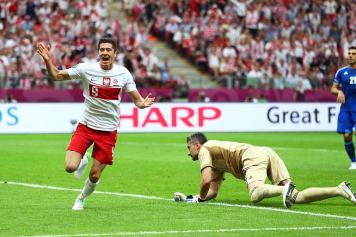 lewandowski polonia esulta