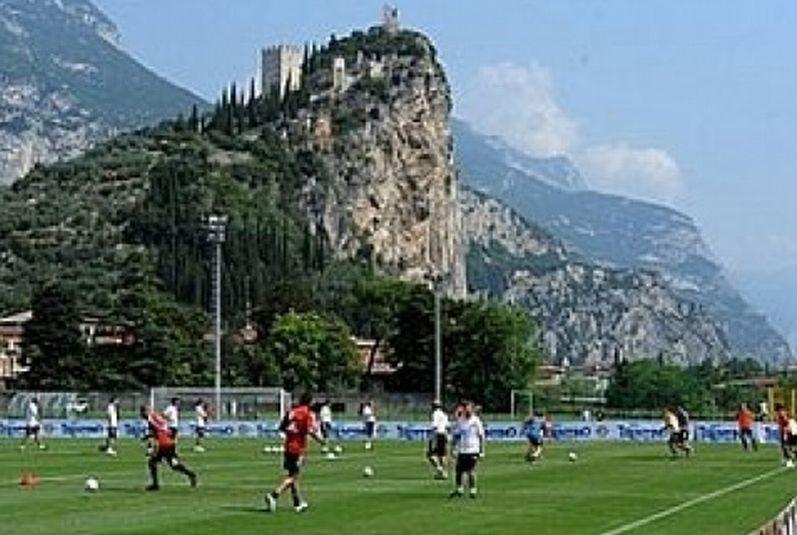 VIDEO Il Bayern si allena sul Lago di Garda