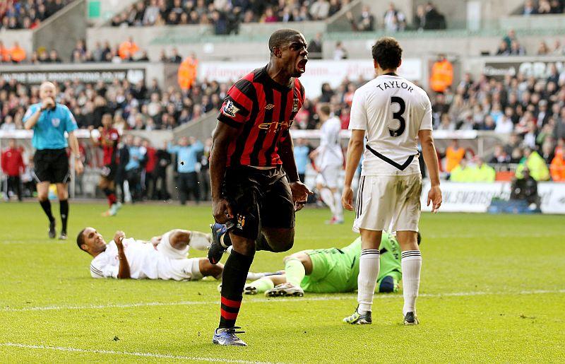 Inter: Micah Richards rinnova col Manchester City