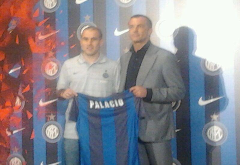 Inter, ecco Palacio: 'Voglio vincere tutto, ma non taglio il codino' VIDEO