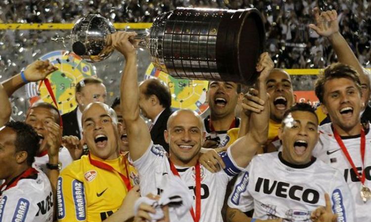 VIDEO Corinthians, Alessandro: 'Gufi? Me ne frego'