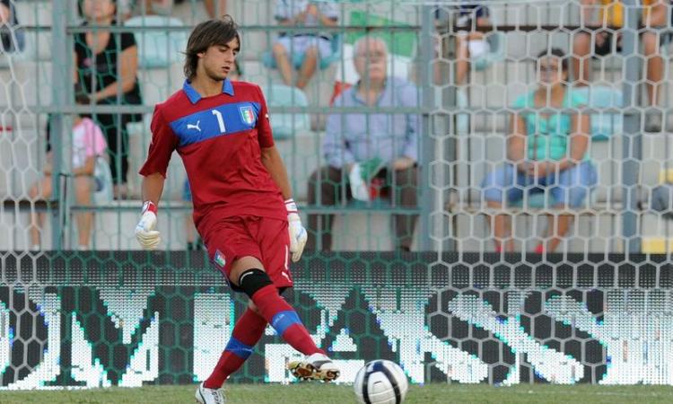 Arsenal:| Mani su Perin