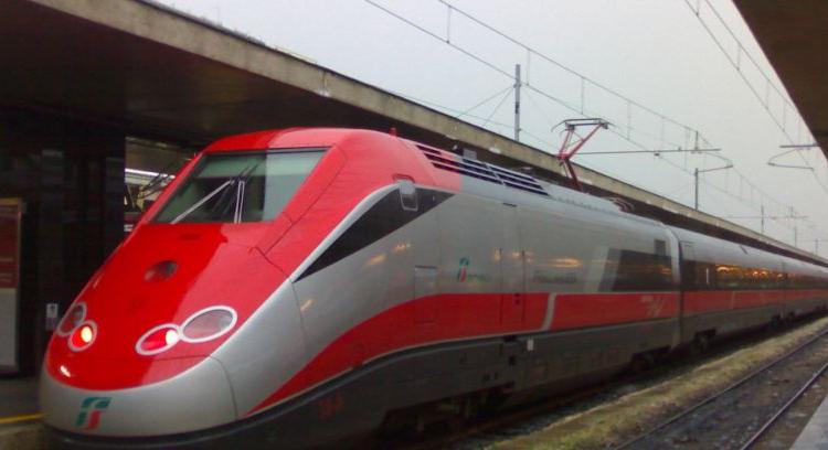 Squadre in ritiro, viaggio in 'Freccia': ma Trenitalia fa piangere i bambini