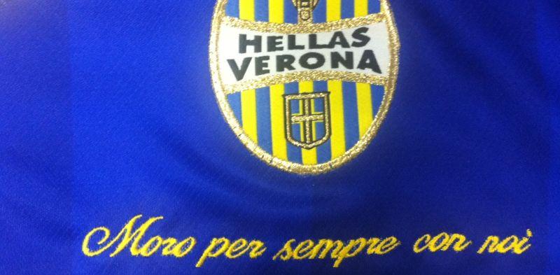 Il Verona dedica maglia a Morosini