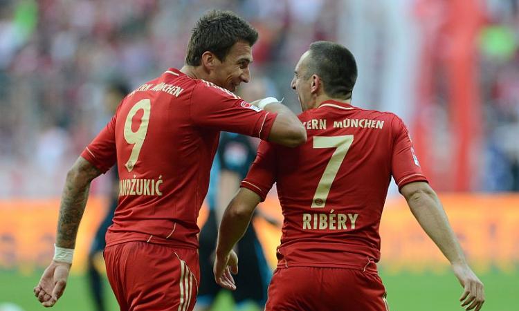 Bundesliga: Bayern 2-0 doppio Mandzukic, Werder Brema-Dortmund Dortmund 0-5