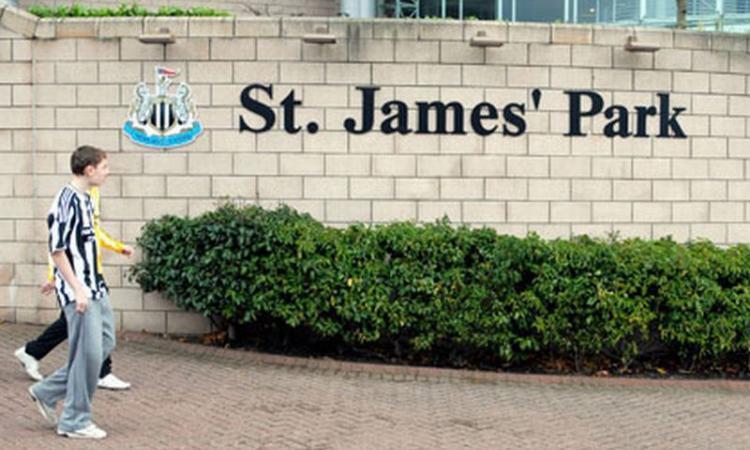 Newcastle, UFFICIALE: addio a una bandiera nigeriana