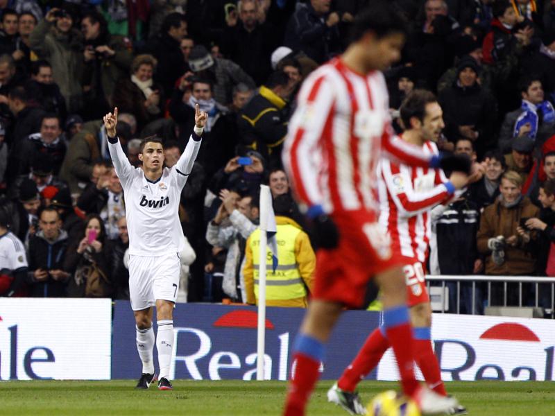 Liga: manita Barcellona, derby al Real