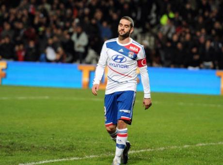 Lione, UFFICIALE: Lisandro Lopez all'Al-Gharafa