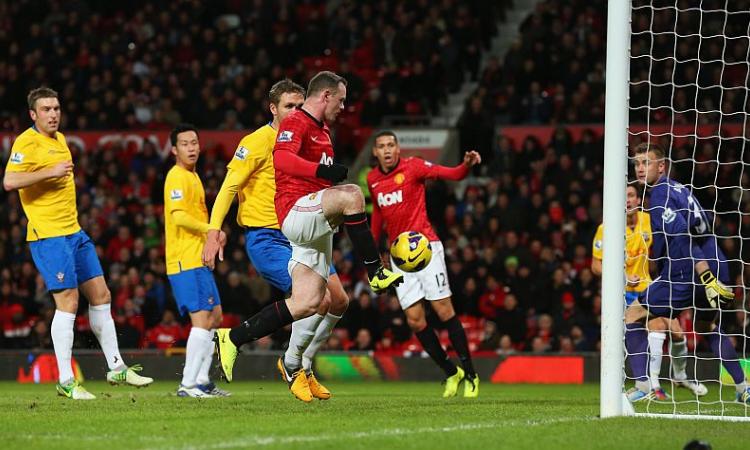 Premier: Rooney trascina il Man United, delusione Chelsea, rimpianto Liverpool