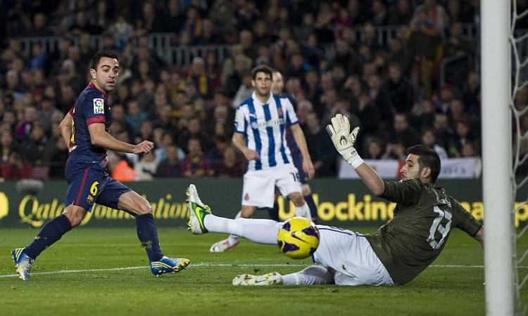 Barcellona: Xavi si allena e punta il Milan