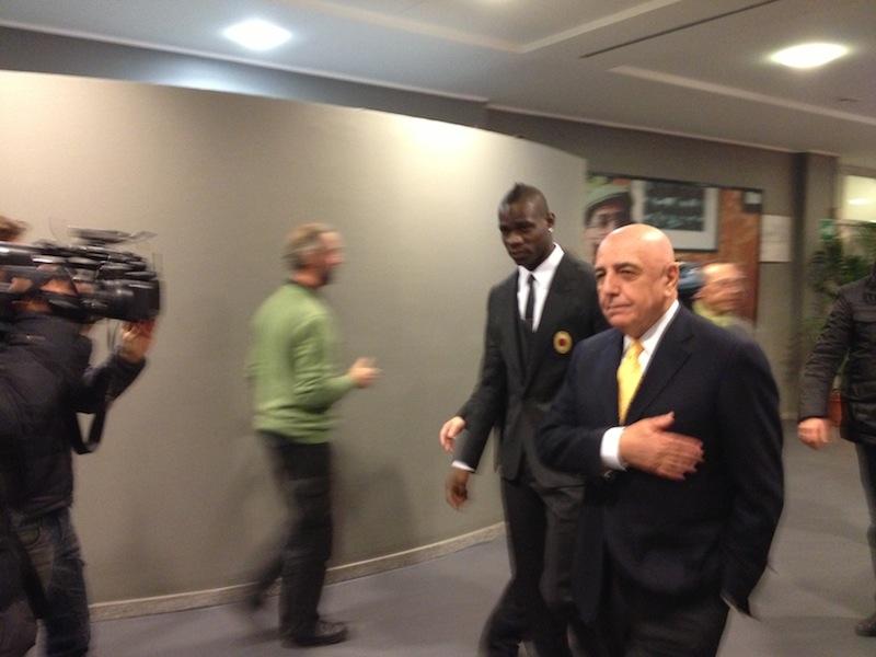 Milan:| Galliani e il 'piedino' di Balotelli...