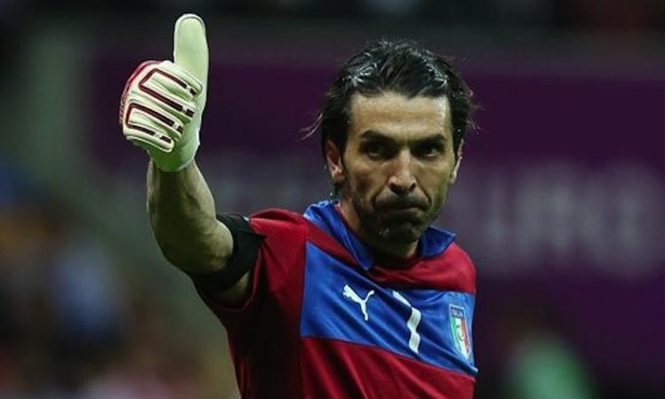 Italia, Buffon para le polemiche: 'Giuseppe Rossi? Prandelli va rivalutato. Su Balotelli non sono io a decidere...'