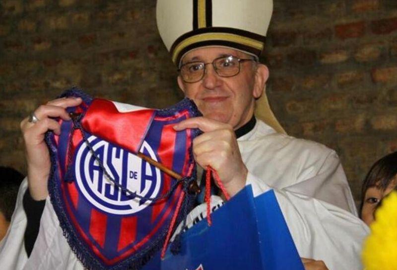 Spettro default e calciatori in sciopero con la benedizione di Papa Francesco: l'Argentina trema 