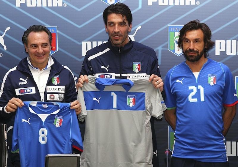 VIDEO Italia: nuova maglia con il Brasile