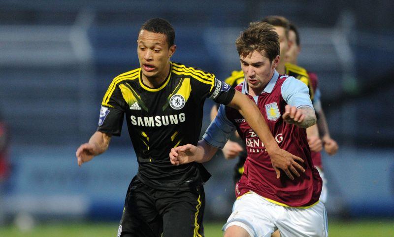 Aston Villa, UFFICIALE: Baker rinnova fino al 2016