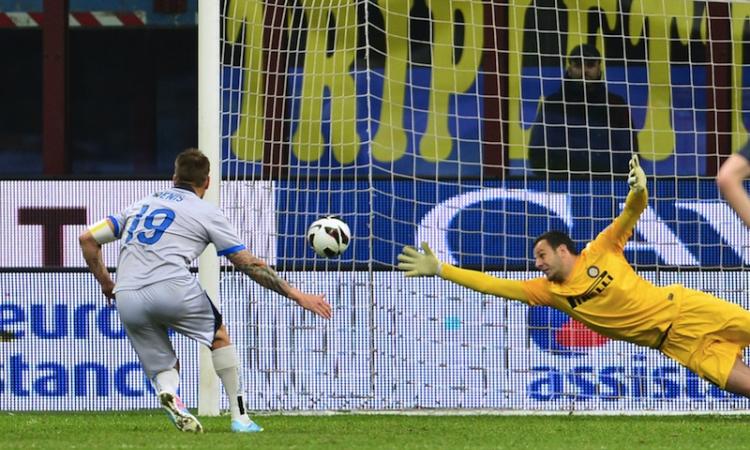 Tripletta di Denis, Inter-Atalanta 3-4! Cassano ko, Champions lontana