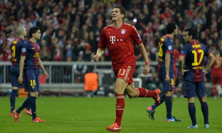 Gomez a Dortmund per Lewandovski al Bayern