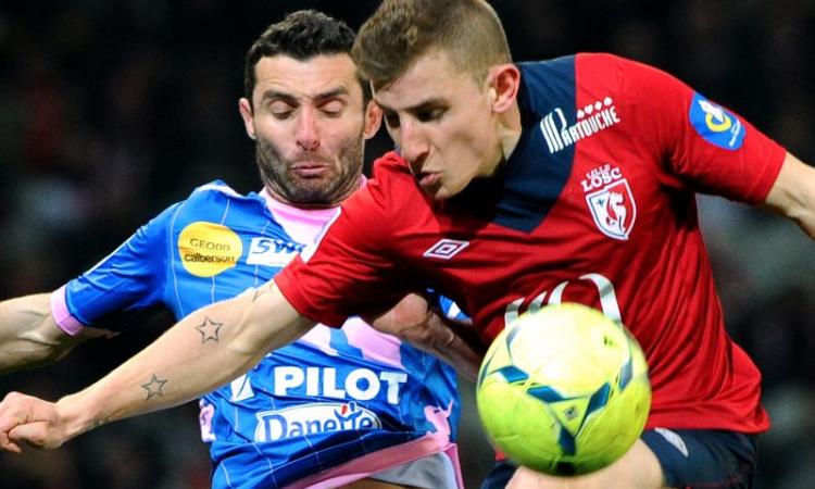 Paris Saint-Germain, UFFICIALE: Digne ha firmato