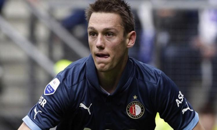 De Vrij: Voglio la Lazio! Astori e 4 alternative in difesa
