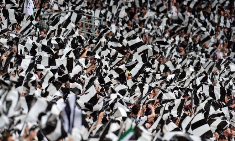 La Juventus ricorda Parola e la sua Rovesciata