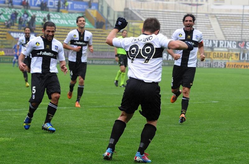 Parma: frattura del setto nasale per Cassano