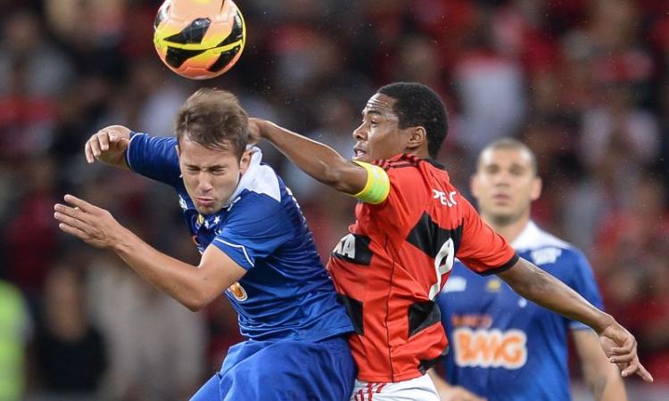 Napoli-Everton Ribeiro: niente di vero