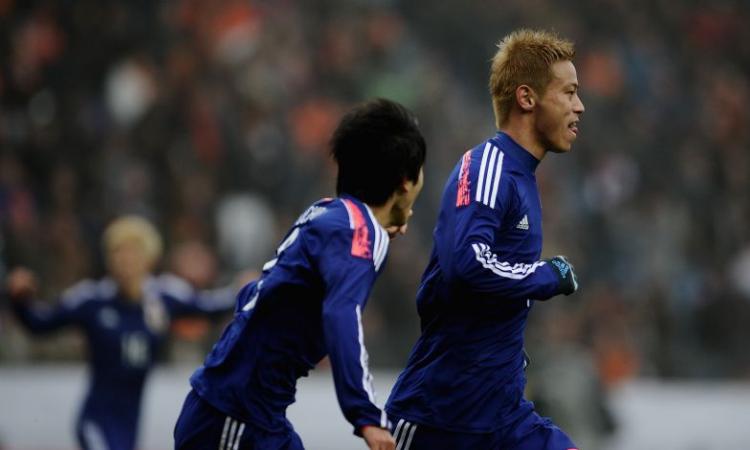Nagatomo e Honda le facce deluse di Inter e Milan