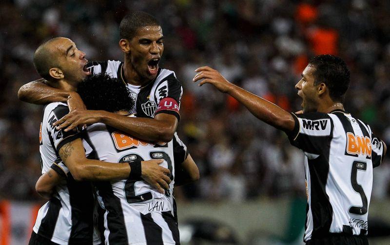 VIDEO Libertadores: Atletico Mineiro, un minuto di petardi