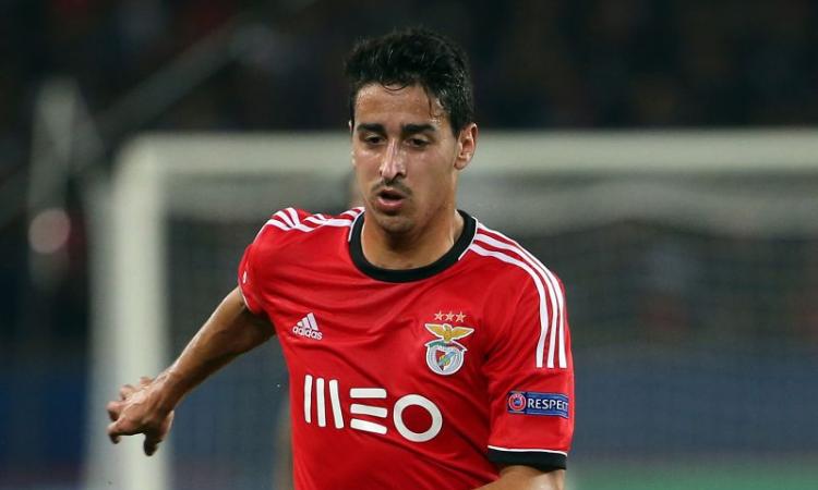 Il Napoli segue un centrocampista del Benfica