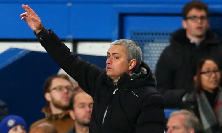 Real Madrid: Mou propone uno scambio di difensori