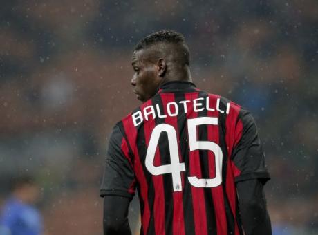 Milan, Seedorf a Balotelli: 'Non sei ancora un campione, devi diventarlo'. Ha ragione?