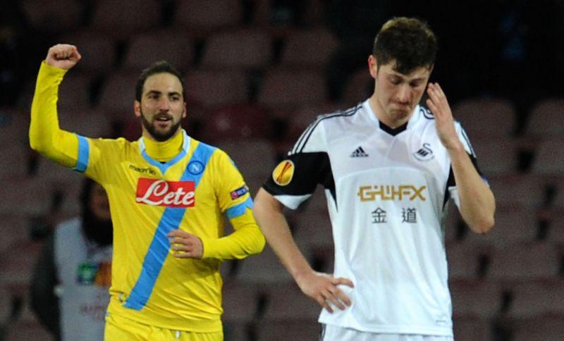 Napoli agli ottavi: 3-1 allo Swansea!